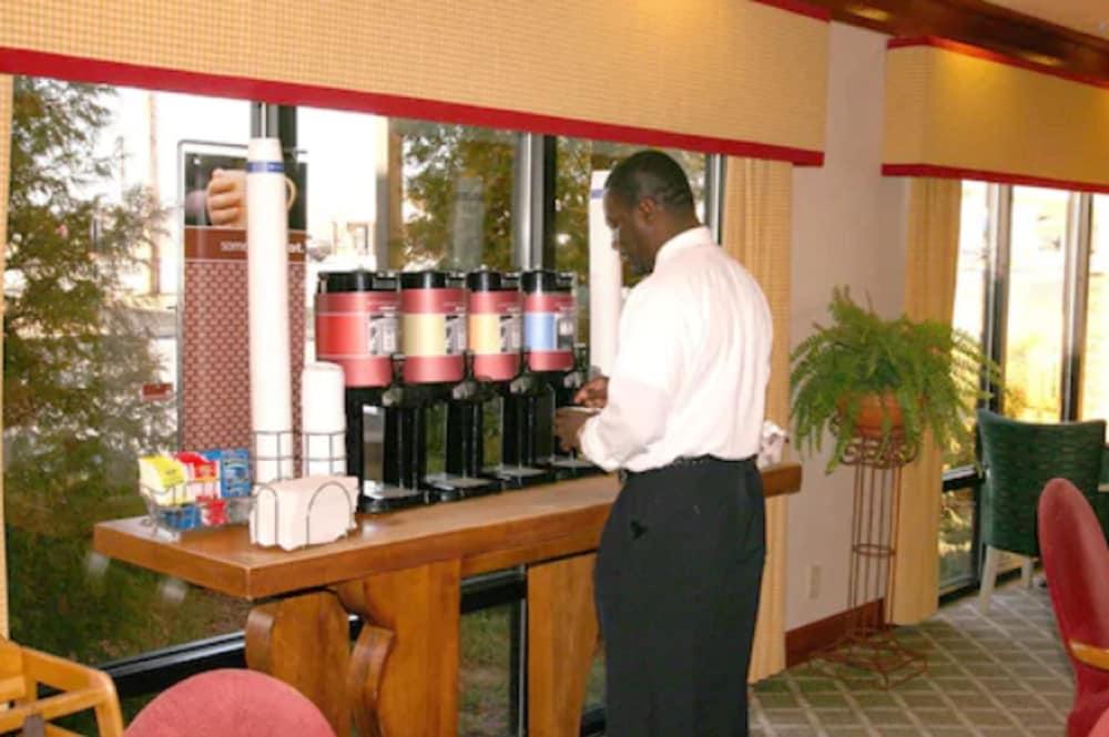 Hampton Hotel 3*